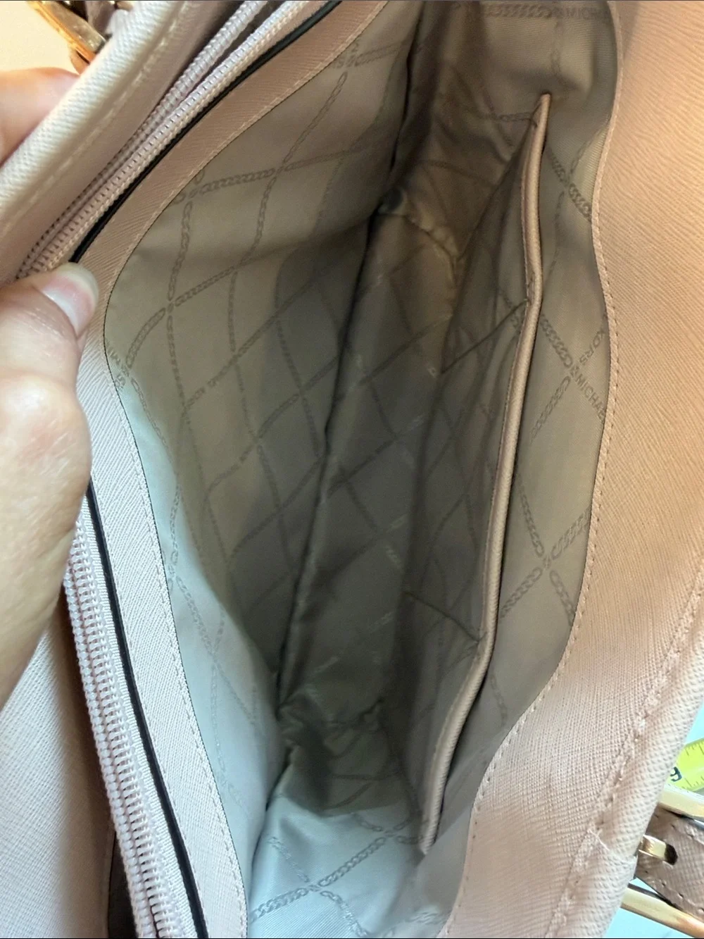 Michael Kors Jet Set Medium Saffiano Leather Snap Pocket Tote Bag